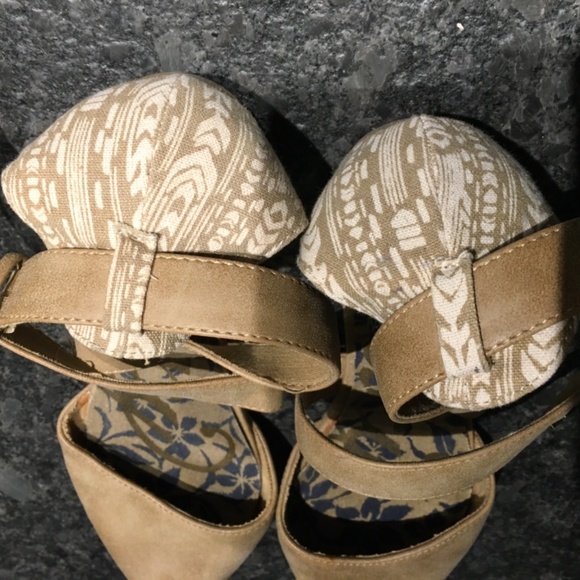 Flats - Picture 4 of 5